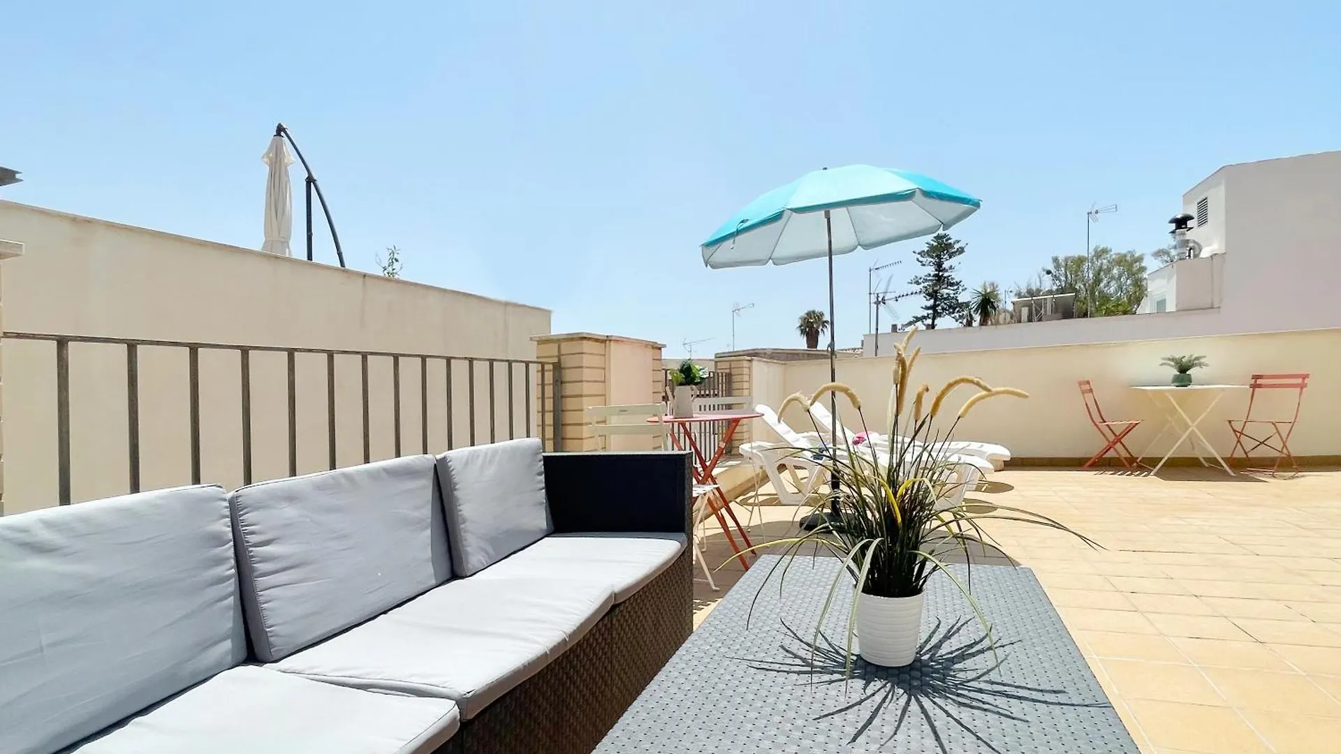 Malagadevacaciones- Suite Mendoza Malaga