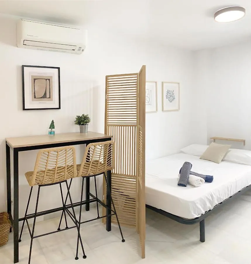 Malagadevacaciones- Suite Mendoza 0*, Malaga Spain
